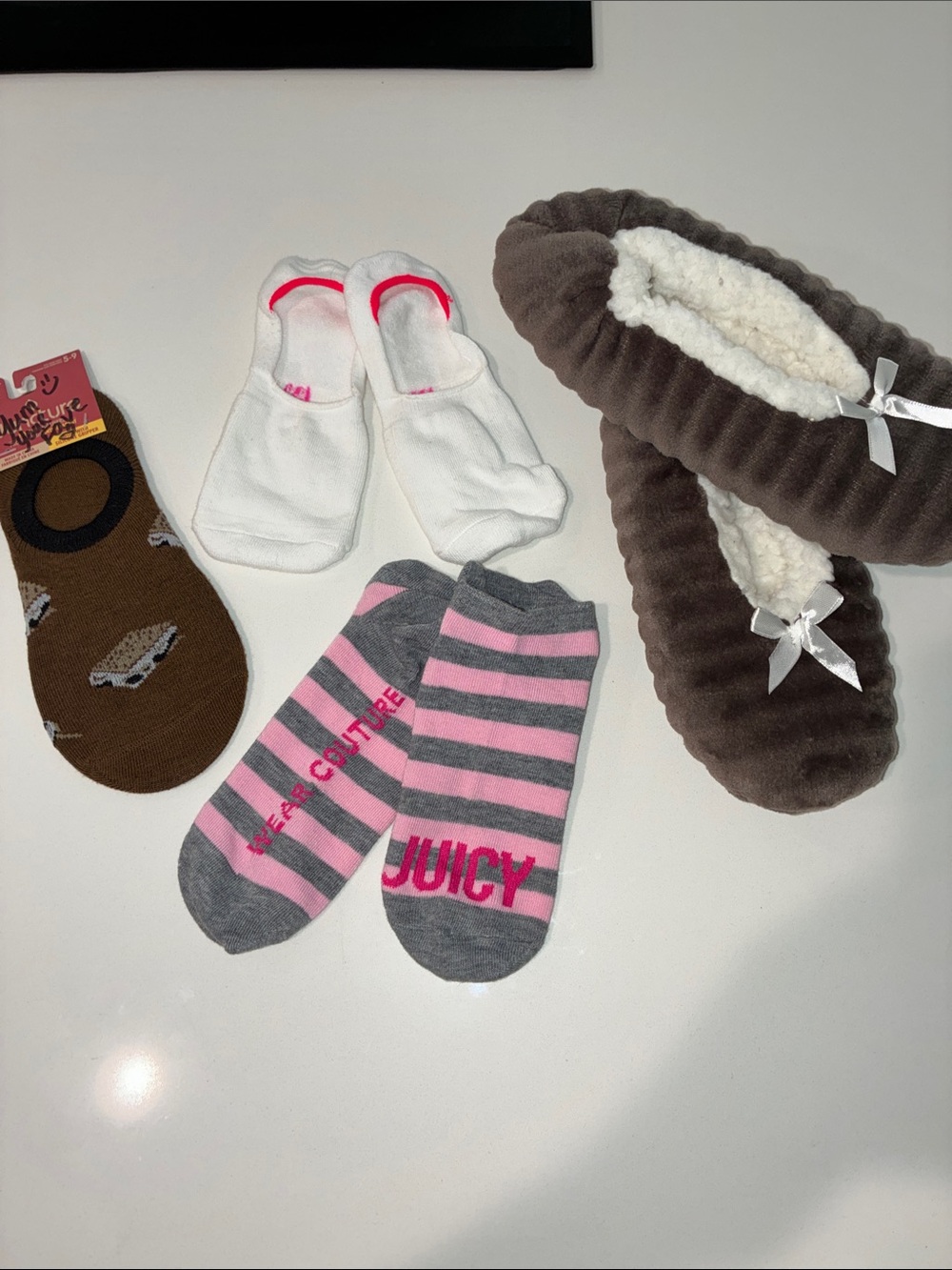 NEW SLIPPERS & 3 SOCKS NWOT PlushBrown Sherpa-Lined Slippers w/Bow & 3 Sock Pair - Picture 8 of 8